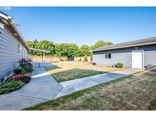 2360 38TH Ave, Longview, WA 98632