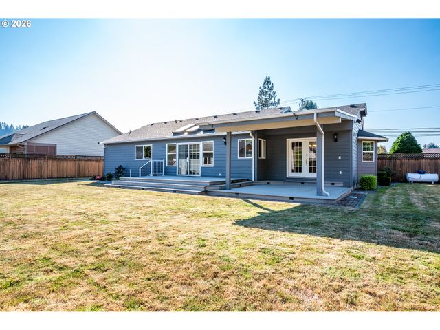 2360 38TH Ave, Longview, WA 98632