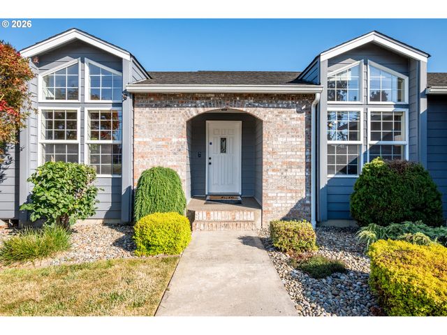 2360 38TH Ave, Longview, WA 98632