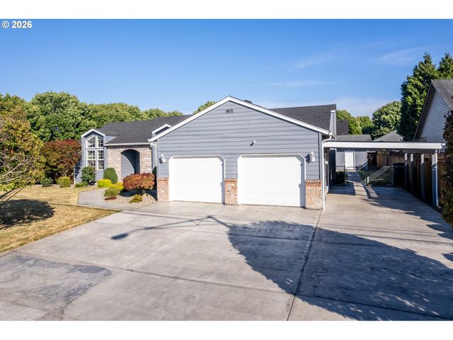 2360 38TH Ave, Longview, WA 98632
