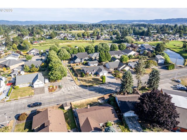 2360 38TH Ave, Longview, WA 98632