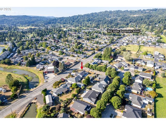 2360 38TH Ave, Longview, WA 98632