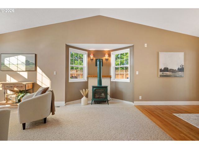 2360 38TH Ave, Longview, WA 98632
