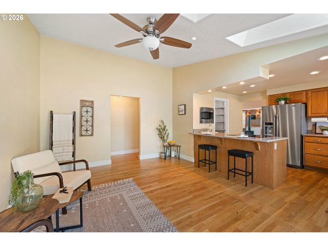2360 38TH Ave, Longview, WA 98632