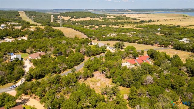 8390 Mountain Drive, Salado, TX 76571
