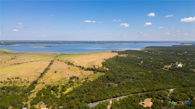 8390 Mountain Drive, Salado, TX 76571