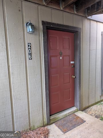 206 River Run Drive, Atlanta, GA 30350