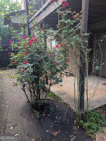 206 River Run Drive, Atlanta, GA 30350