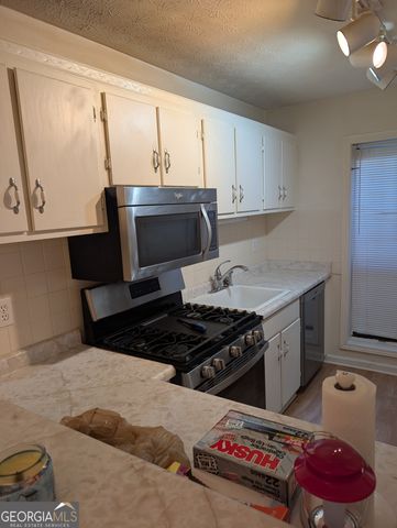 206 River Run Drive, Atlanta, GA 30350