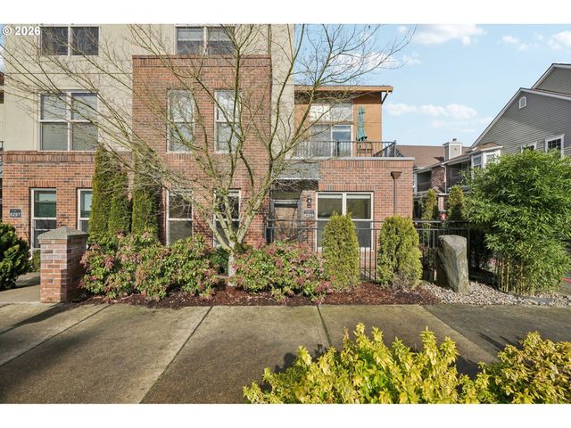 6299 Ne CARILLION Dr, Hillsboro, OR 97124