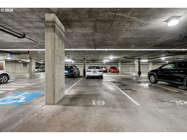 6299 Ne CARILLION Dr, Hillsboro, OR 97124