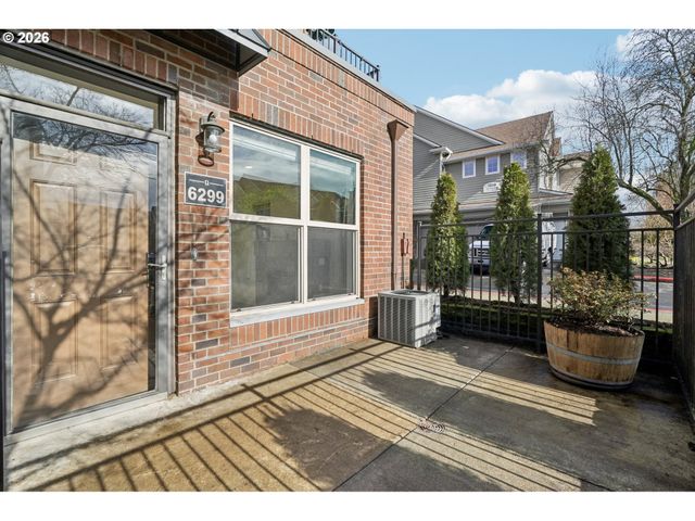 6299 Ne CARILLION Dr, Hillsboro, OR 97124