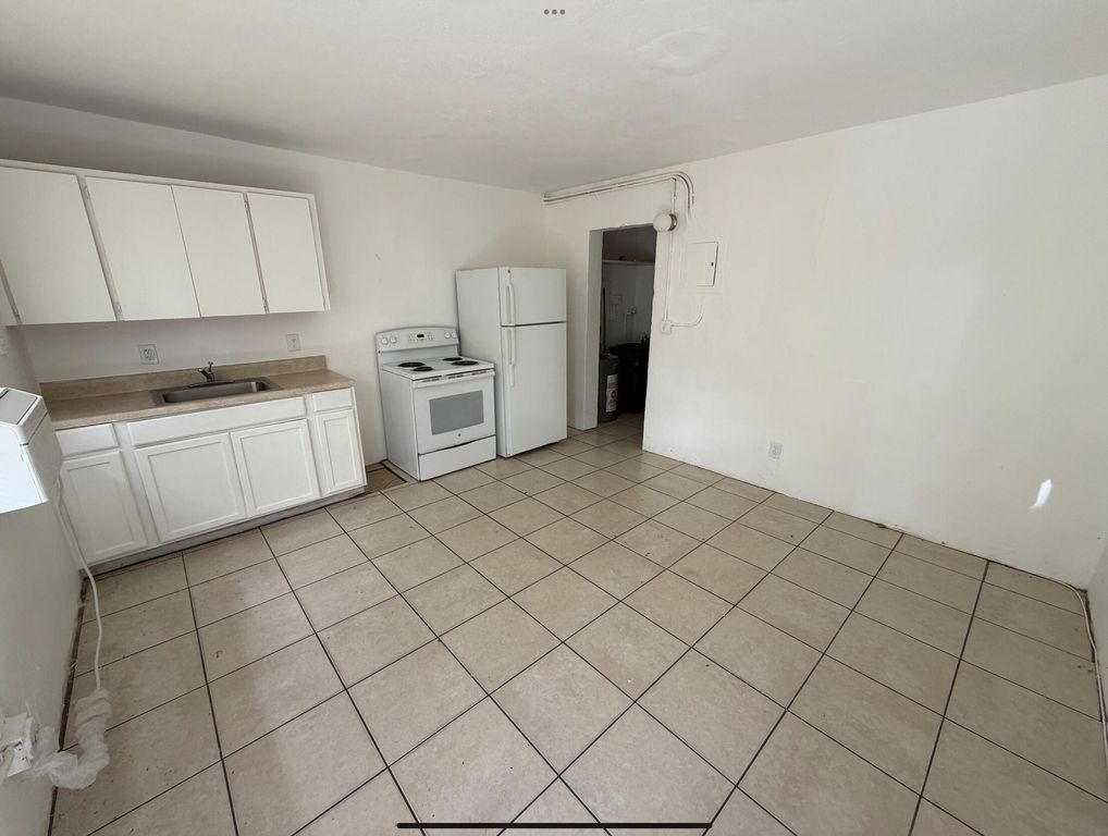 1100 NW 7TH Street 2, Fort Lauderdale, FL 33311