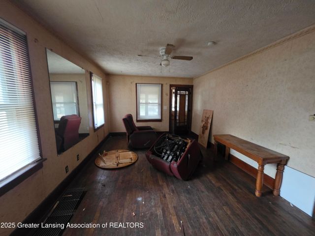 1106 Regent Street, Lansing, MI 48912