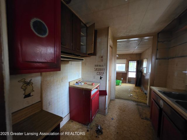 1106 Regent Street, Lansing, MI 48912