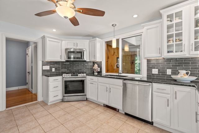 119 Newton Ave N, Worcester, MA 01609