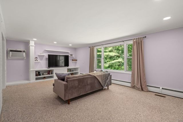 119 Newton Ave N, Worcester, MA 01609