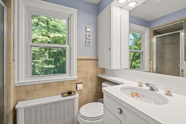 119 Newton Ave N, Worcester, MA 01609