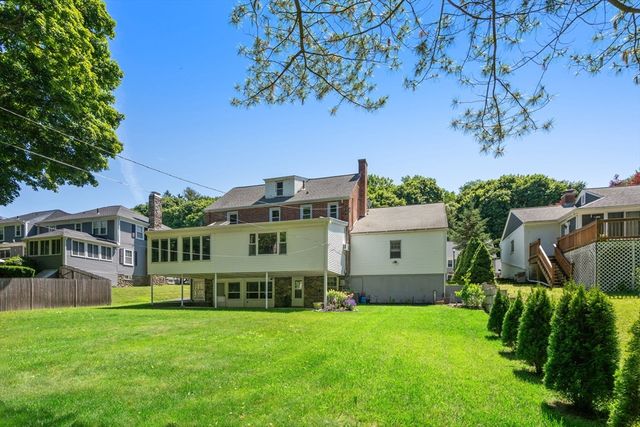 119 Newton Ave N, Worcester, MA 01609