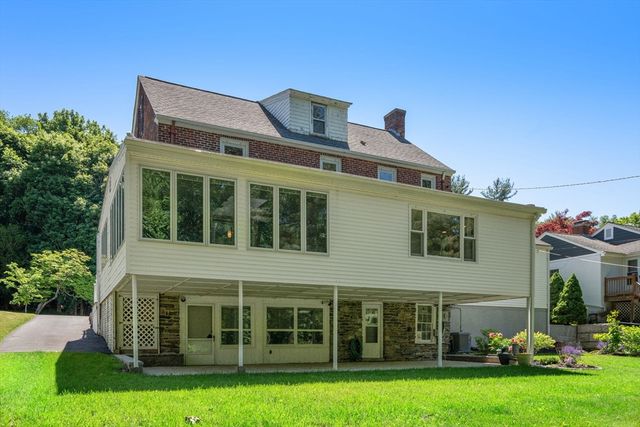 119 Newton Ave N, Worcester, MA 01609