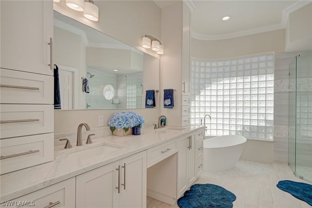 3320 Riviera Lakes CT, Bonita Springs, FL 34134