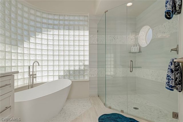 3320 Riviera Lakes CT, Bonita Springs, FL 34134