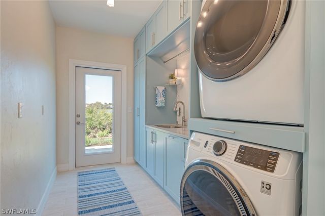 3320 Riviera Lakes CT, Bonita Springs, FL 34134