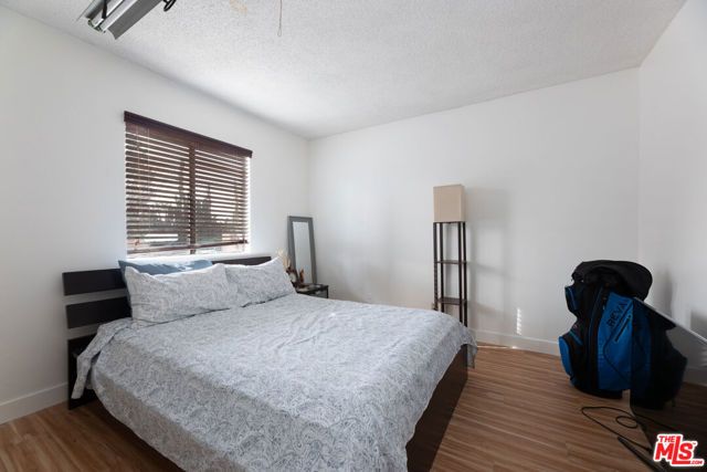 14924 Nordhoff Street 6, North Hills (los Angeles), CA 91343