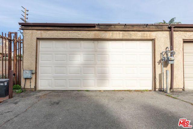 14924 Nordhoff Street 6, North Hills (los Angeles), CA 91343