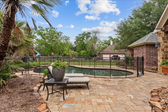 408 Allan Street, Friendswood, TX 77546