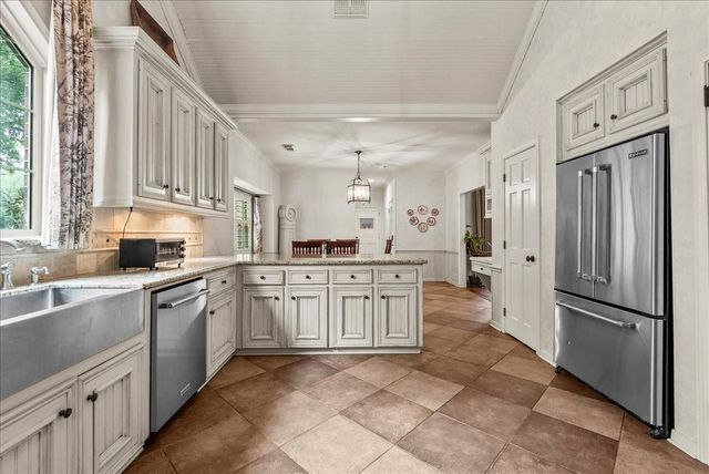 408 Allan Street, Friendswood, TX 77546