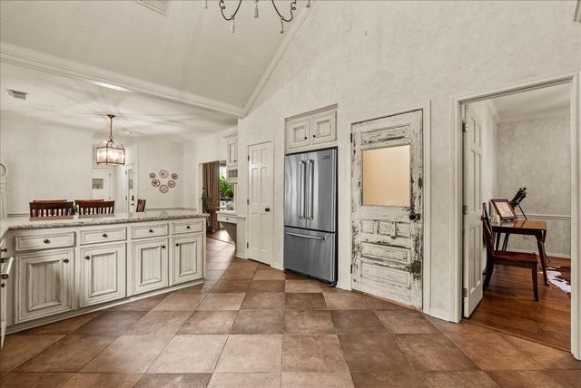 408 Allan Street, Friendswood, TX 77546
