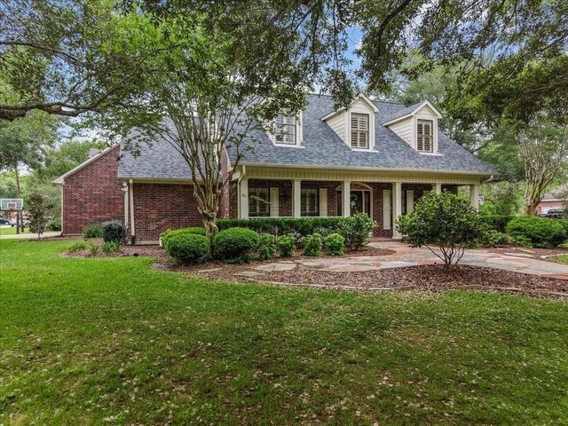 408 Allan Street, Friendswood, TX 77546