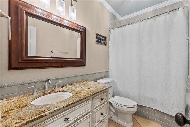 408 Allan Street, Friendswood, TX 77546
