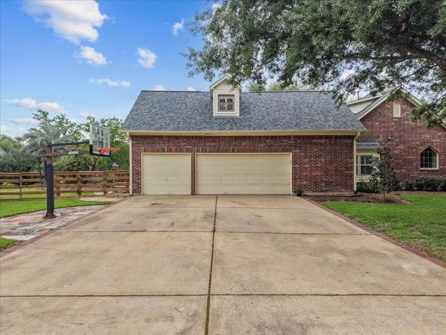 408 Allan Street, Friendswood, TX 77546