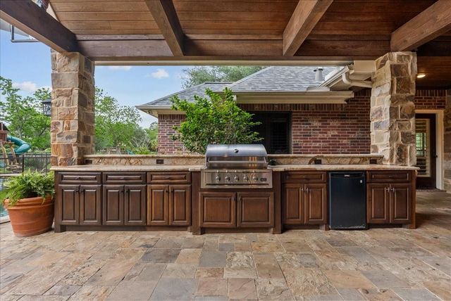 408 Allan Street, Friendswood, TX 77546
