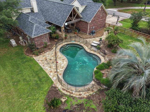 408 Allan Street, Friendswood, TX 77546