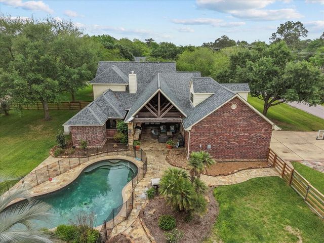 408 Allan Street, Friendswood, TX 77546
