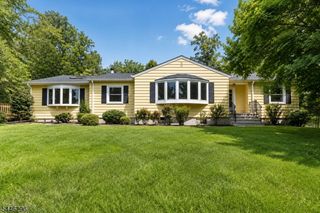 5 Crestview Dr, Bernardsville Boro, NJ 07924