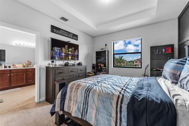 3763 SE 2nd St, Homestead, FL 33033