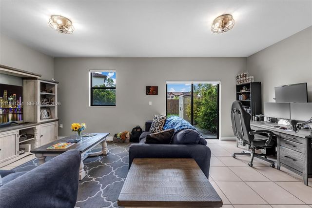 3763 SE 2nd St, Homestead, FL 33033