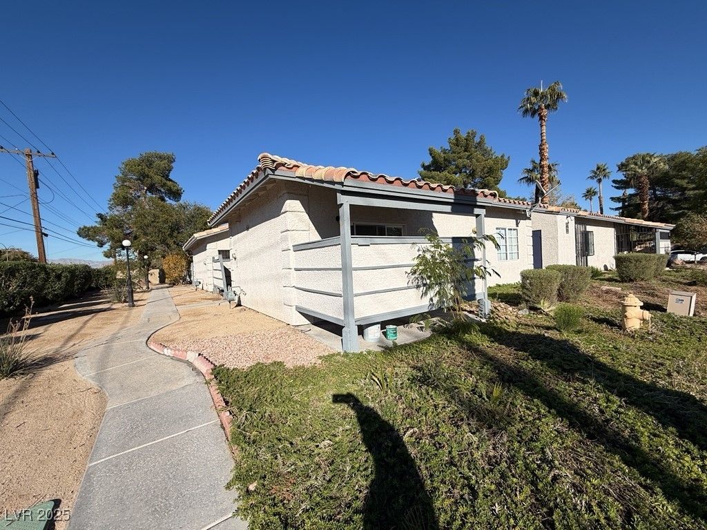 275 North LAMB BL Boulevard C, Las Vegas, NV 89110
