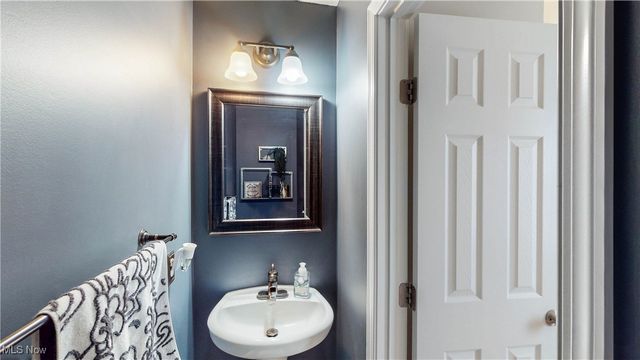 9905 Creekside Way, Streetsboro, OH 44241