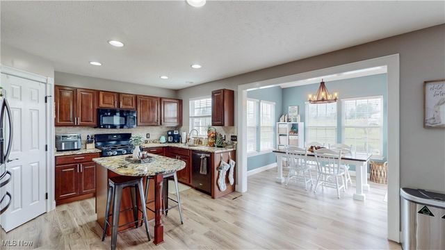 9905 Creekside Way, Streetsboro, OH 44241