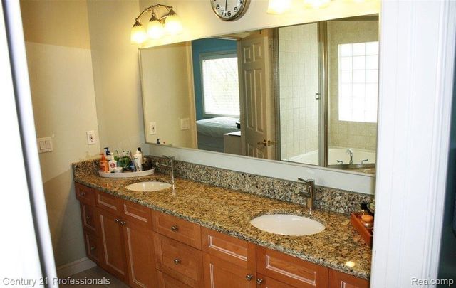 174 EVALINE Drive, Troy, MI 48085