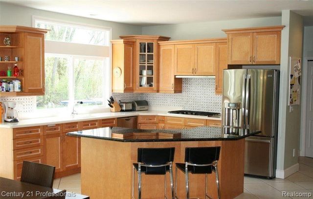 174 EVALINE Drive, Troy, MI 48085