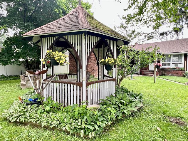 10 Jefferson Avenue, Oneonta-town, NY 13820