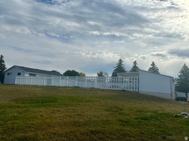 3067 S MONARCH DR, Garden City, UT 84028