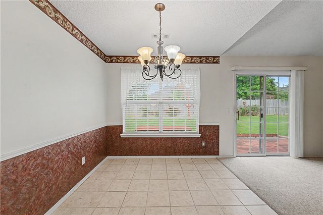 1884 Albany Street, Fayetteville, AR 72704