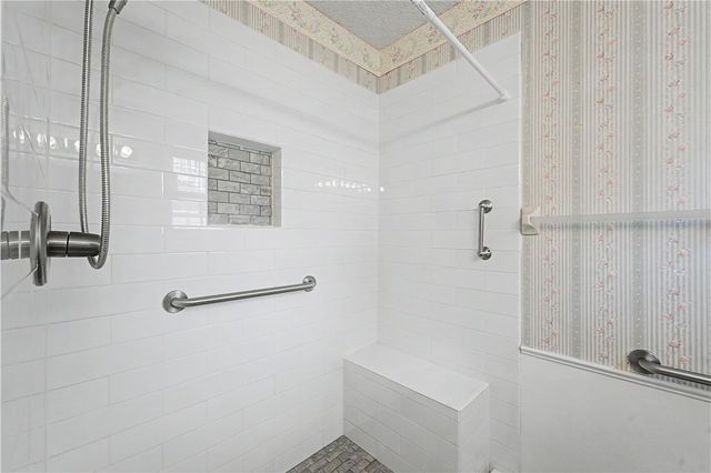 1884 Albany Street, Fayetteville, AR 72704